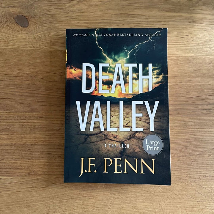 Death Valley. A Thriller. Large Print